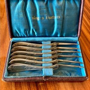 1847 Rogers Brothers, silver plated nut picks. Olive pattern.